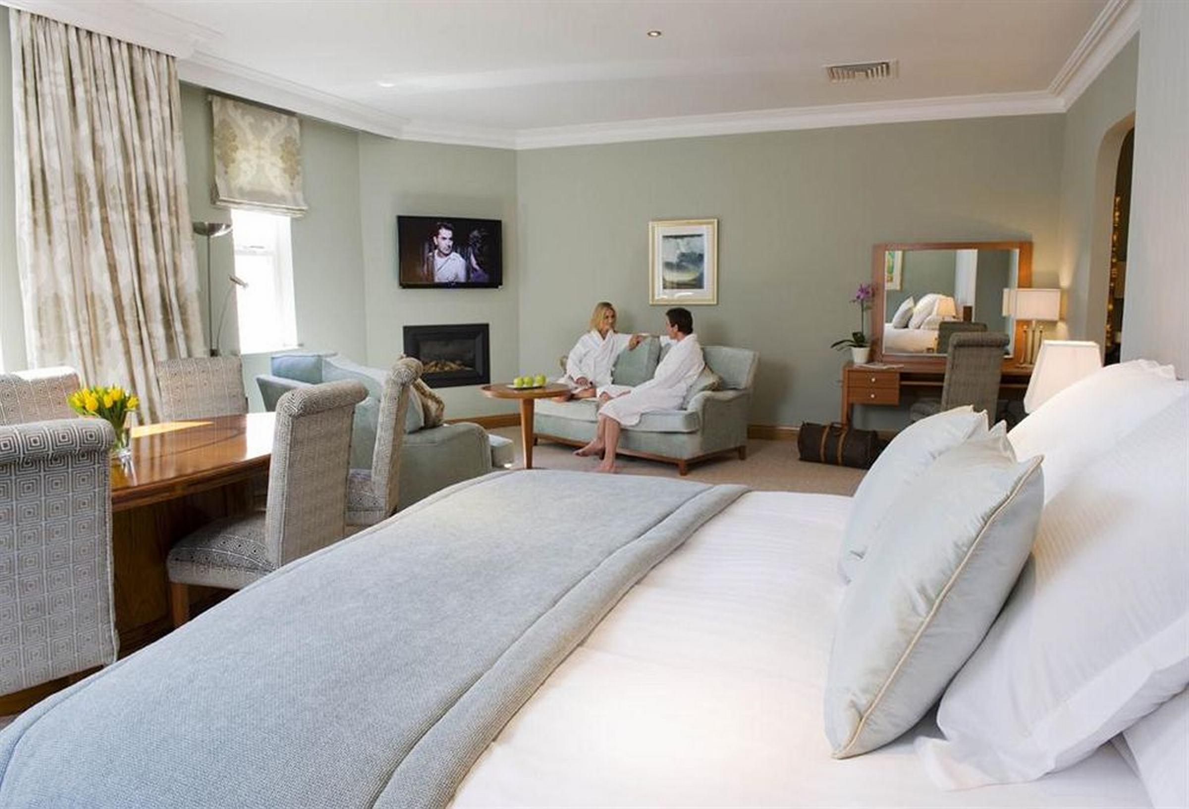 The Culloden Estate And Spa Holywood  Room photo A suite at the hotel